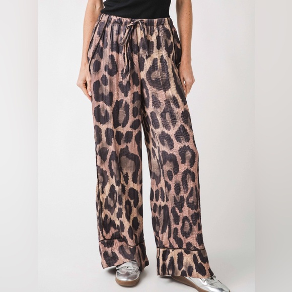 Free People Pants - NWT Free People All Out Satin Leopard Pants
